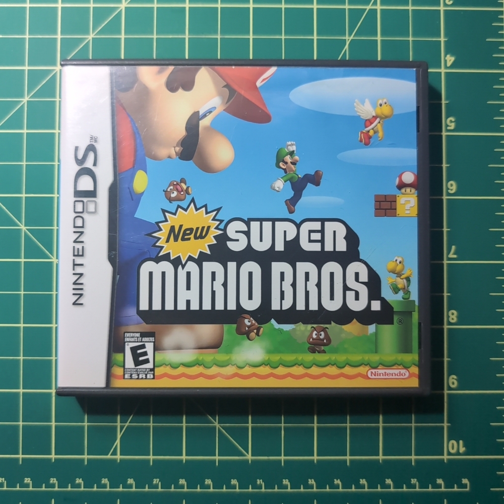 Nintendo DS New Super Mario Bros. Game - Black Case Mint/Tested